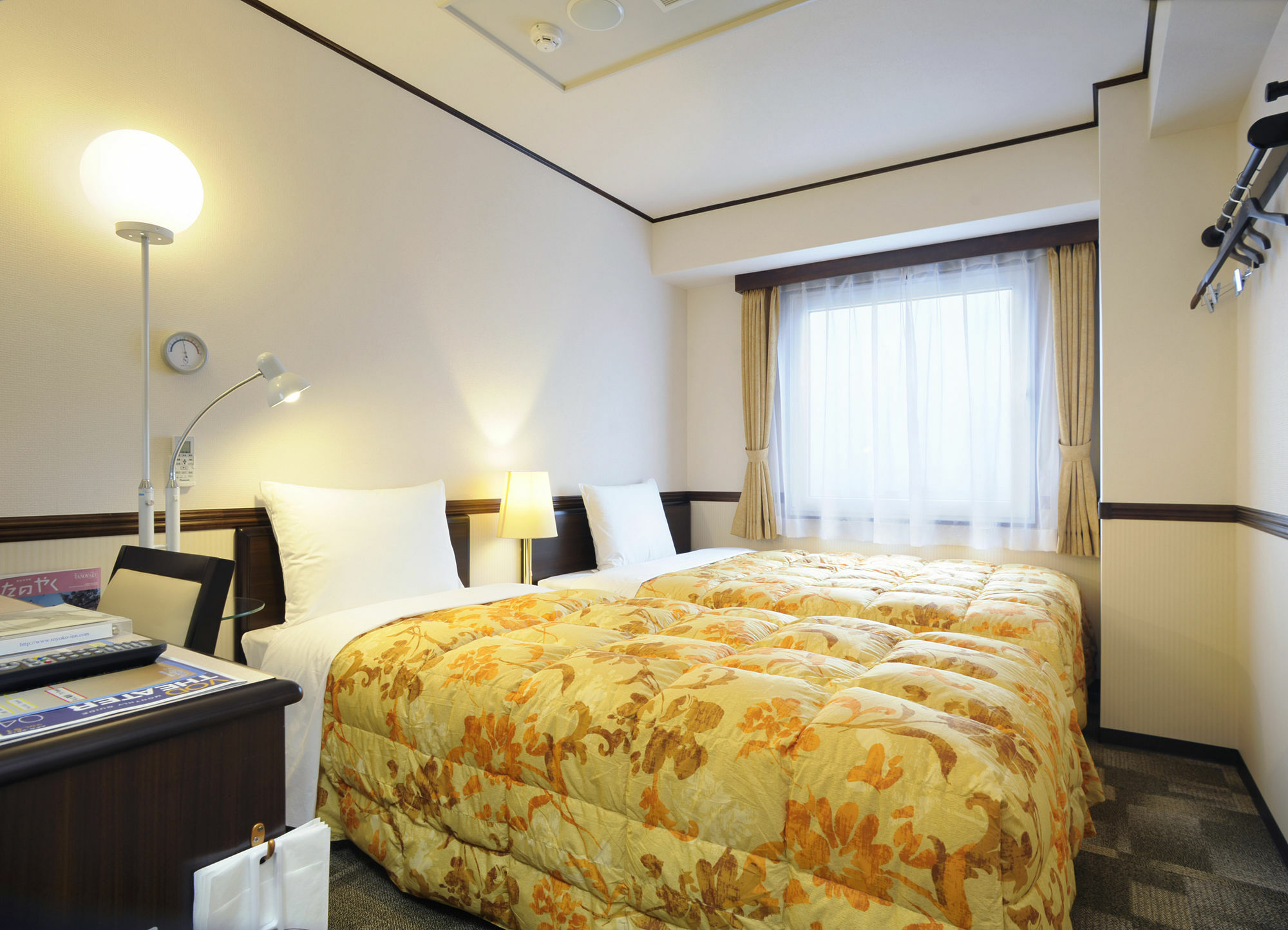 Toyoko Inn Osaka Honmachi No1 Exterior photo