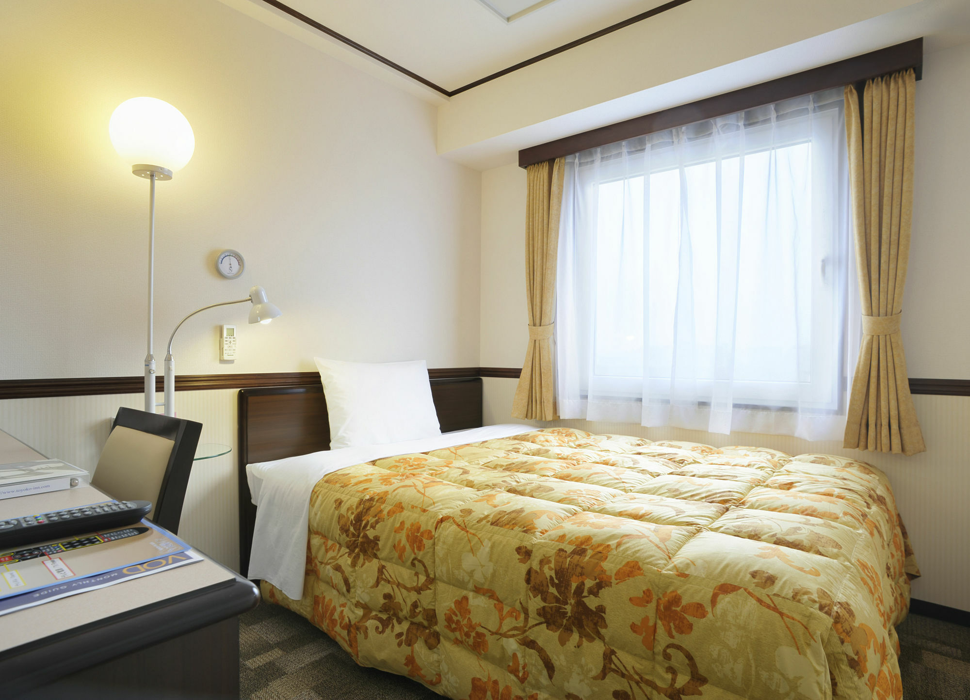 Toyoko Inn Osaka Honmachi No1 Exterior photo